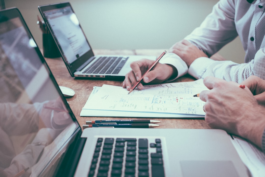 How Atlanta Insurance Agencies Can Stand Out Locally